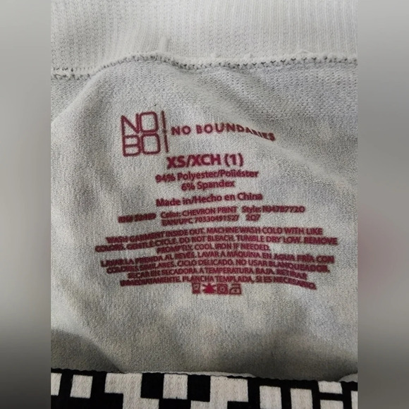 No Boundaries Womens Chevron Print Leggings - Picture 3 of 8